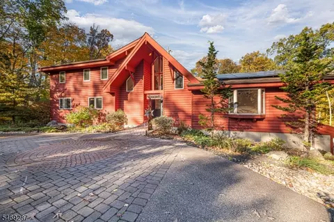 295 Ridge Rd, West Milford, NJ 07480