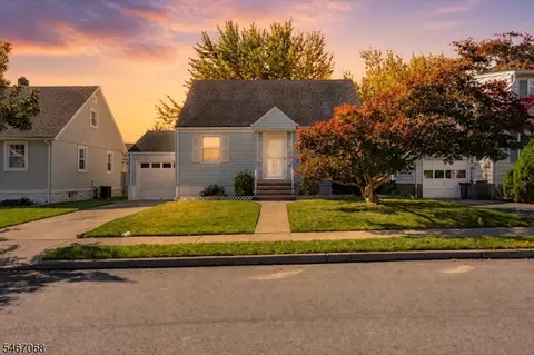 56 Trudy Dr, Lodi, NJ 07644