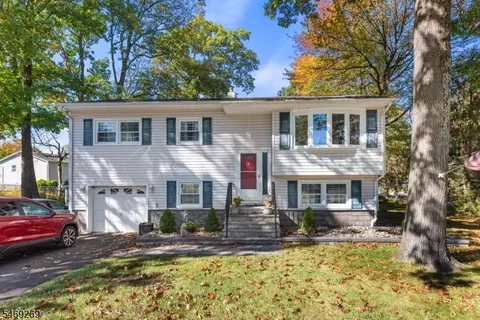 133 Durban Ave, Hopatcong, NJ 07843