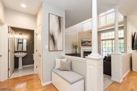 517 Regal Blvd, Livingston, NJ 07039