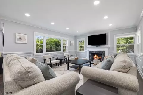330 Springfield Ave, Westfield, NJ 07090
