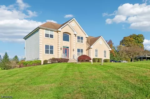 10 Big Top Dr, Lambertville, NJ 08530