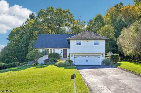 42 Emeline Dr, Hawthorne, NJ 07506