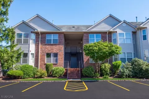 7 Sharon Dr, East Hanover, NJ 07936