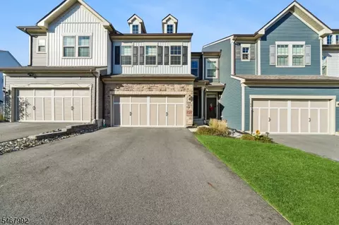 42 Dahlia Dr, Warren, NJ 07059