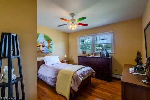 Bedroom - 10 Devonshire Rd, Parlin, NJ 08859 photo 3 of 3