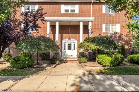 129 W 33rd St #A-2, Bayonne, NJ 07002