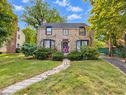 392 Berkeley Rd, City Of Orange, NJ 07050