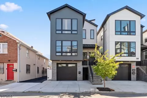 394 S 9th St, Newark, NJ 07103