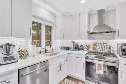 Kitchen - 32 Mandon Dr, Wayne, NJ 07470 photo 1 of 2