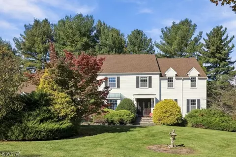 72 Furnace Rd, Chester, NJ 07930