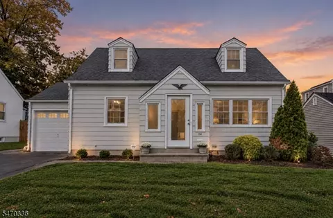 16 Orchard Dr, Clifton, NJ 07012