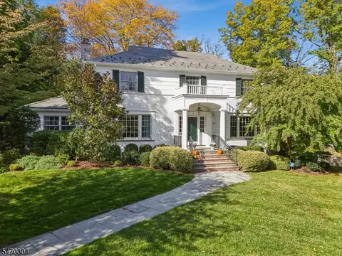 6 Cleveland Rd, Summit, NJ 07901