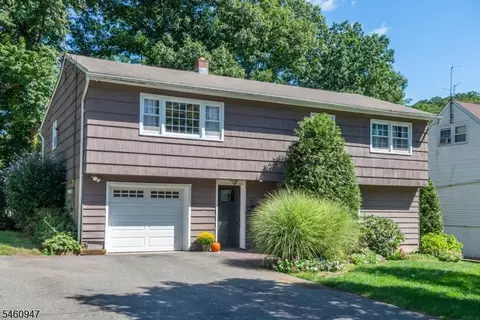 52 Channing Dr, Ringwood, NJ 07456
