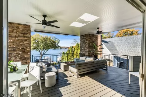 73 Castle Rock Rd, Lake Hopatcong, NJ 07849