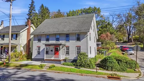 302 Market St, Belvidere, NJ 07823