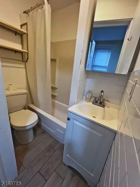 Bath - 57 Park Ave, Summit, NJ 07901 photo 1 of 1