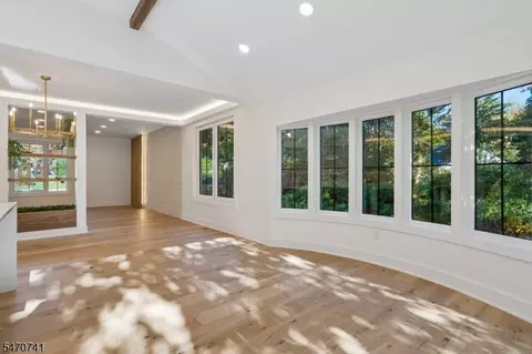 Living - 2 Glen Ave, Summit, NJ 07901 photo 2 of 4