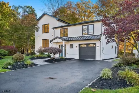 Exterior - 2 Glen Ave, Summit, NJ 07901 photo 2 of 3