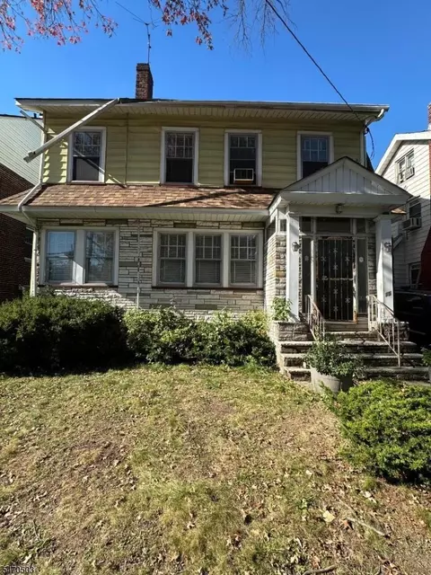 15 Parkview Ter, Newark, NJ 07112