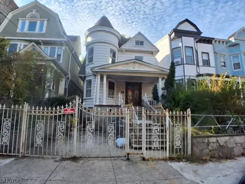 151 Harrison Ave, Jersey City, NJ 07304
