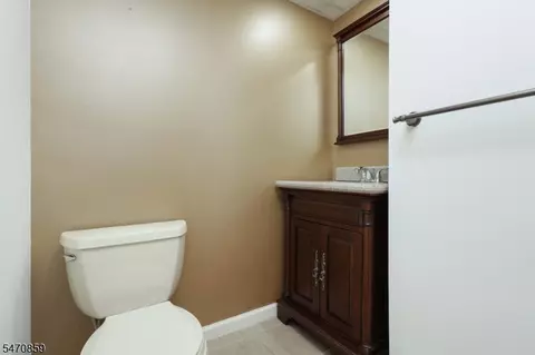 Bath - 3115 Park Pl, Springfield, NJ 07081 photo 3 of 3