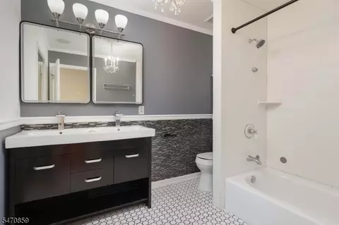 Bath - 3115 Park Pl, Springfield, NJ 07081 photo 1 of 3