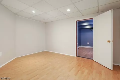 Bedroom - 3115 Park Pl, Springfield, NJ 07081 photo 5 of 5