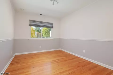 Bedroom - 3115 Park Pl, Springfield, NJ 07081 photo 1 of 5