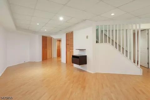 Living - 3115 Park Pl, Springfield, NJ 07081 photo 8 of 8