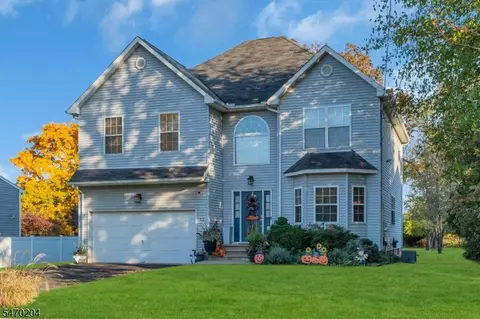 315 Hillcrest Ave, Somerset, NJ 08873