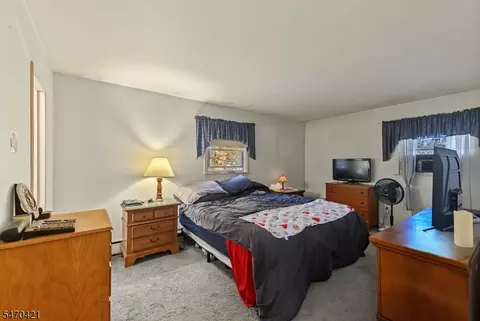 Bedroom - 9 Morningside Dr, Succasunna, NJ 07876 photo 2 of 9