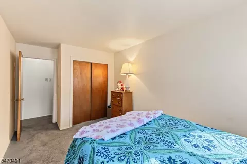 Bedroom - 9 Morningside Dr, Succasunna, NJ 07876 photo 7 of 9