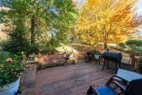 Exterior - 9 Morningside Dr, Succasunna, NJ 07876 photo 3 of 6