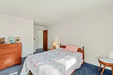 Bedroom - 9 Morningside Dr, Succasunna, NJ 07876 photo 5 of 9