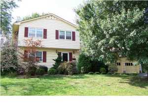 20 Mohawk Dr, Matawan, NJ 07747 photo 1
