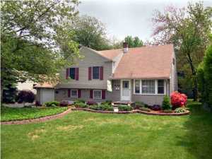 19 Millbrook Dr, Middletown, NJ 07748 photo 1