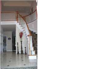 5 Maple Leaf Dr, Holmdel, NJ 07733 photo 2