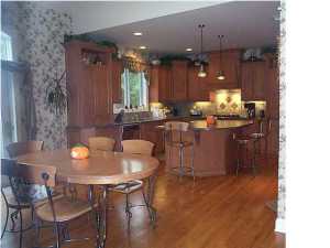 5 Maple Leaf Dr, Holmdel, NJ 07733 photo 3