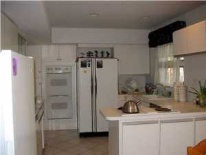 21 Bechstein Dr, Matawan, NJ 07747 photo 2