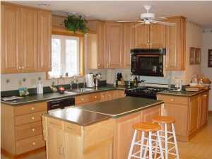 36 Doherty Dr, Middletown, NJ 07748 photo 3