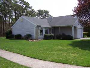 44 Canterbury Dr, Forked River, NJ 08731 photo 2