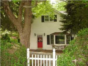 872 Holmdel Rd, Holmdel, NJ 07733 photo 2
