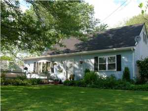 3 Garrison Dr, Hazlet, NJ 07730 photo 2