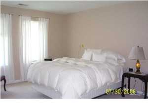8 Arlene Ct, Brick, NJ 08724 photo 2
