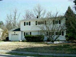 13 Hialeha Ave, Middletown, NJ 07748 photo 1