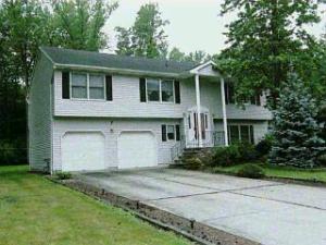 7 Longfellow Ter, Morganville, NJ 07751 photo 1