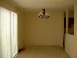 284 Gloucester Ct, Matawan, NJ 07747 photo 3