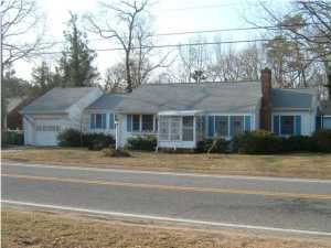 909 Prospect Ave, Pine Beach, NJ 08741 photo 2