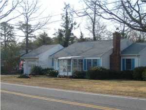 909 Prospect Ave, Pine Beach, NJ 08741 photo 3